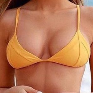 Frankie’s Bikini Valentina Top in Mango